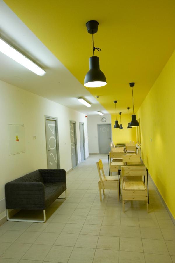 Hostel U Zlateho Kohouta Kroměříž Buitenkant foto